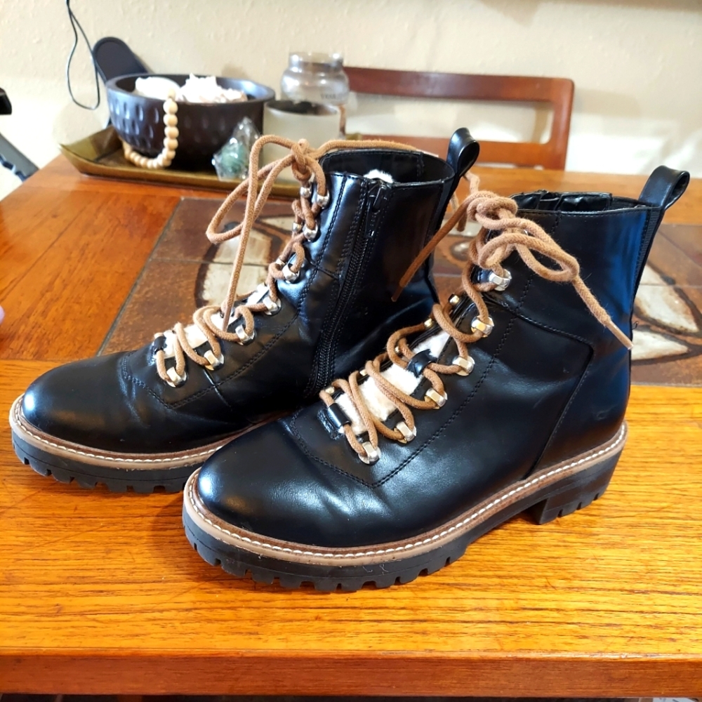 Combat boots black with white faux fur accents 7.5 faux leather gorpcore fall